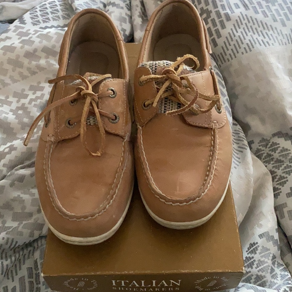 Sperry’s - Picture 3 of 4